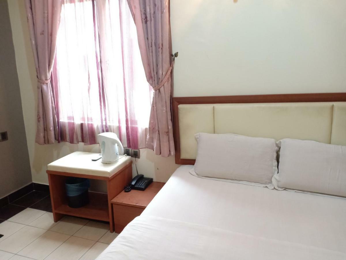 Tc Inn Business Hotel @ Seri Kembangan Exterior foto